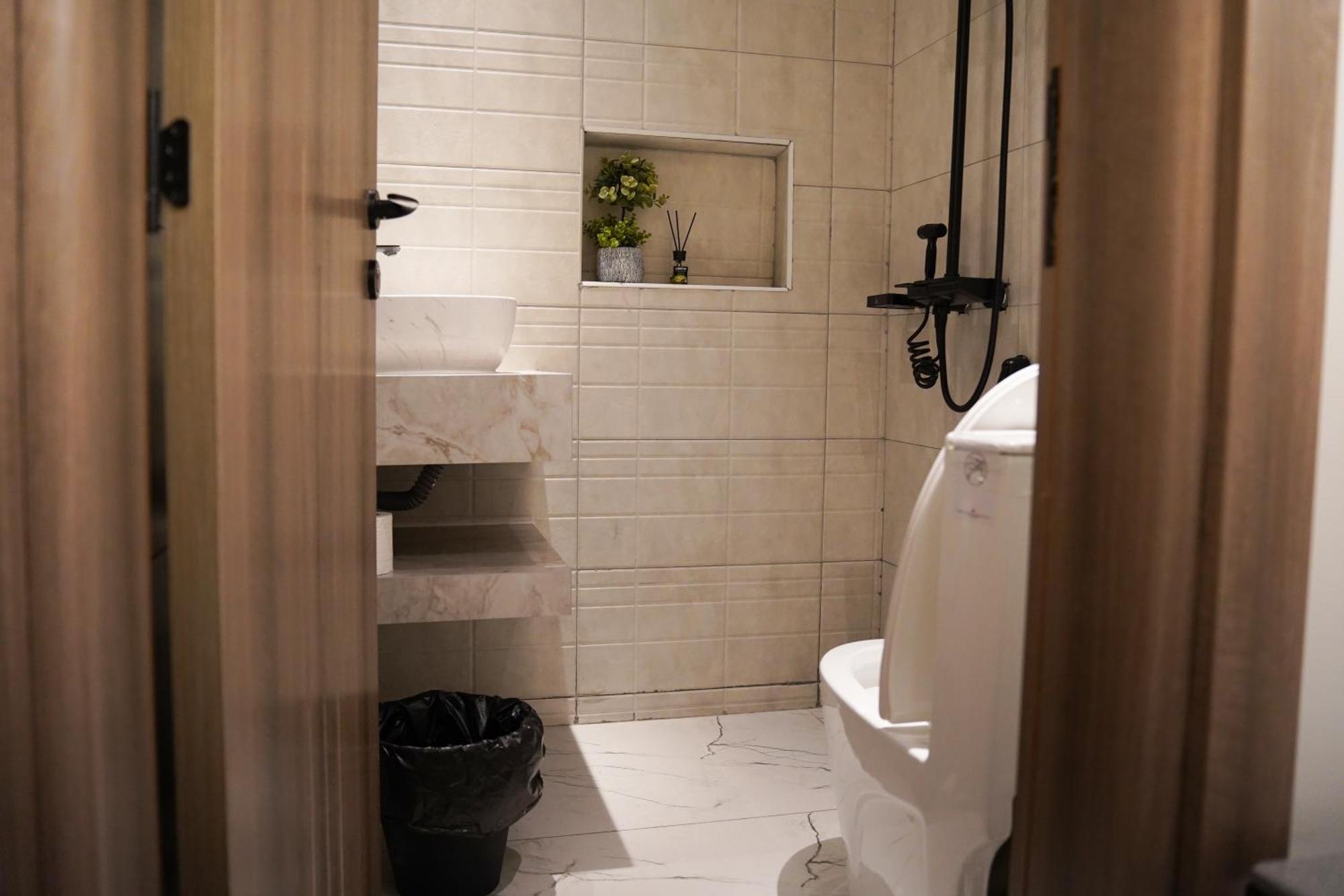 Lavenue Resthouse Appartement Nizwa Kamer foto