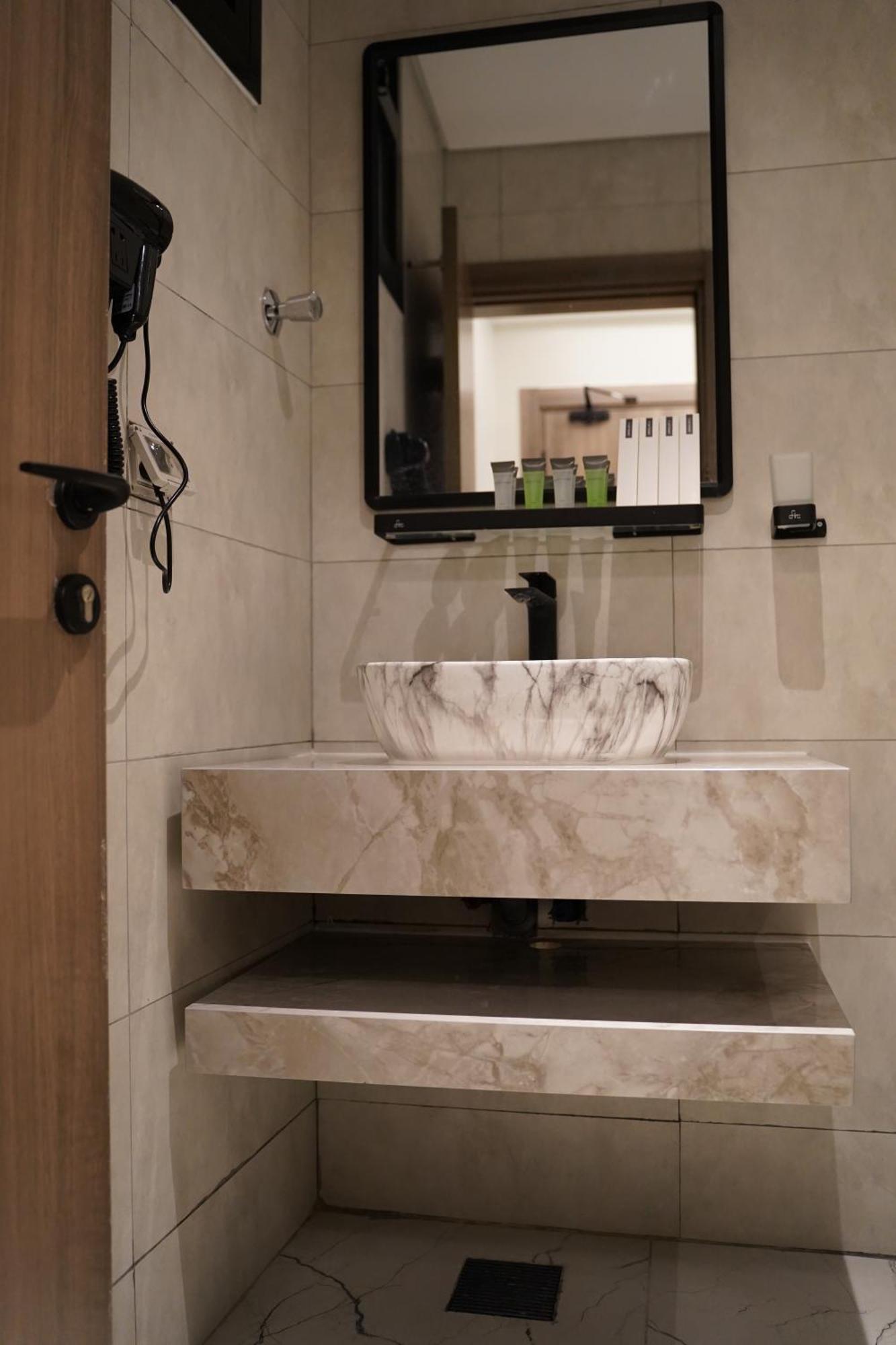 Lavenue Resthouse Appartement Nizwa Buitenkant foto